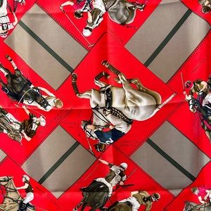 Hermēs Silk Scarf IN BOX